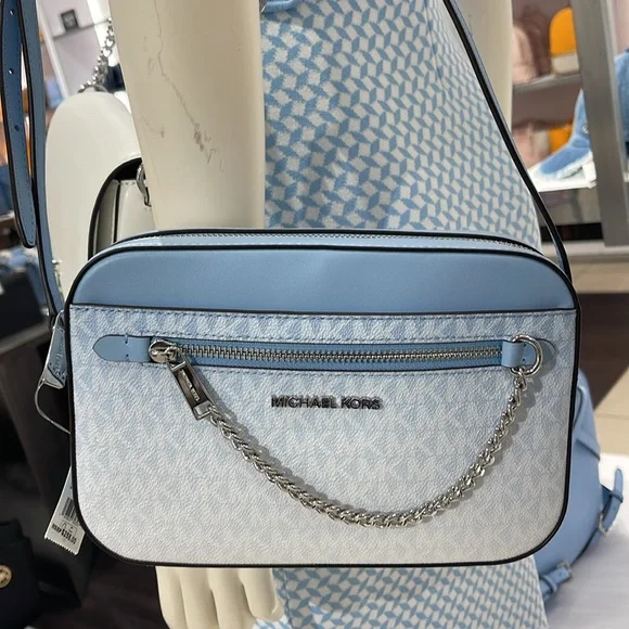 MICHAEL KORS Jet Set Large Ombré Signature Logo Crossbody Body
Light Sky… - Picture 11 of 16